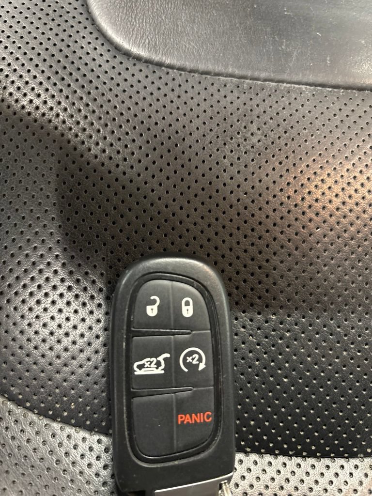Used 2020 Jeep Cherokee Limited AWD/4WD image 25