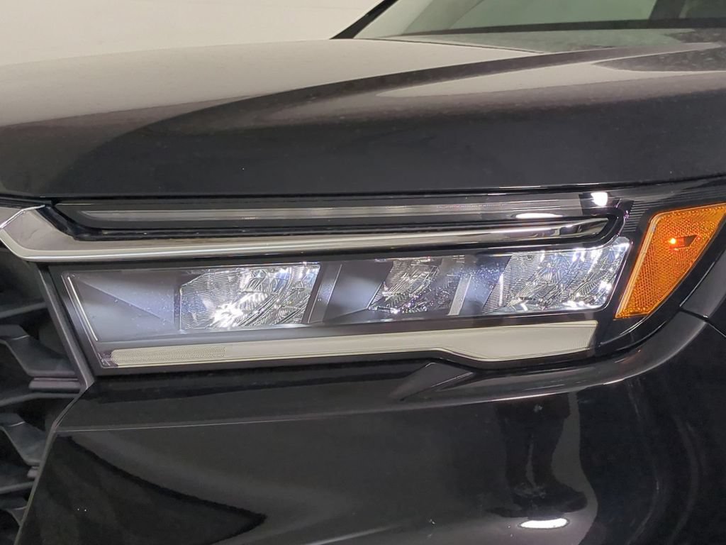 Used 2023 Honda Pilot EX-L image 10