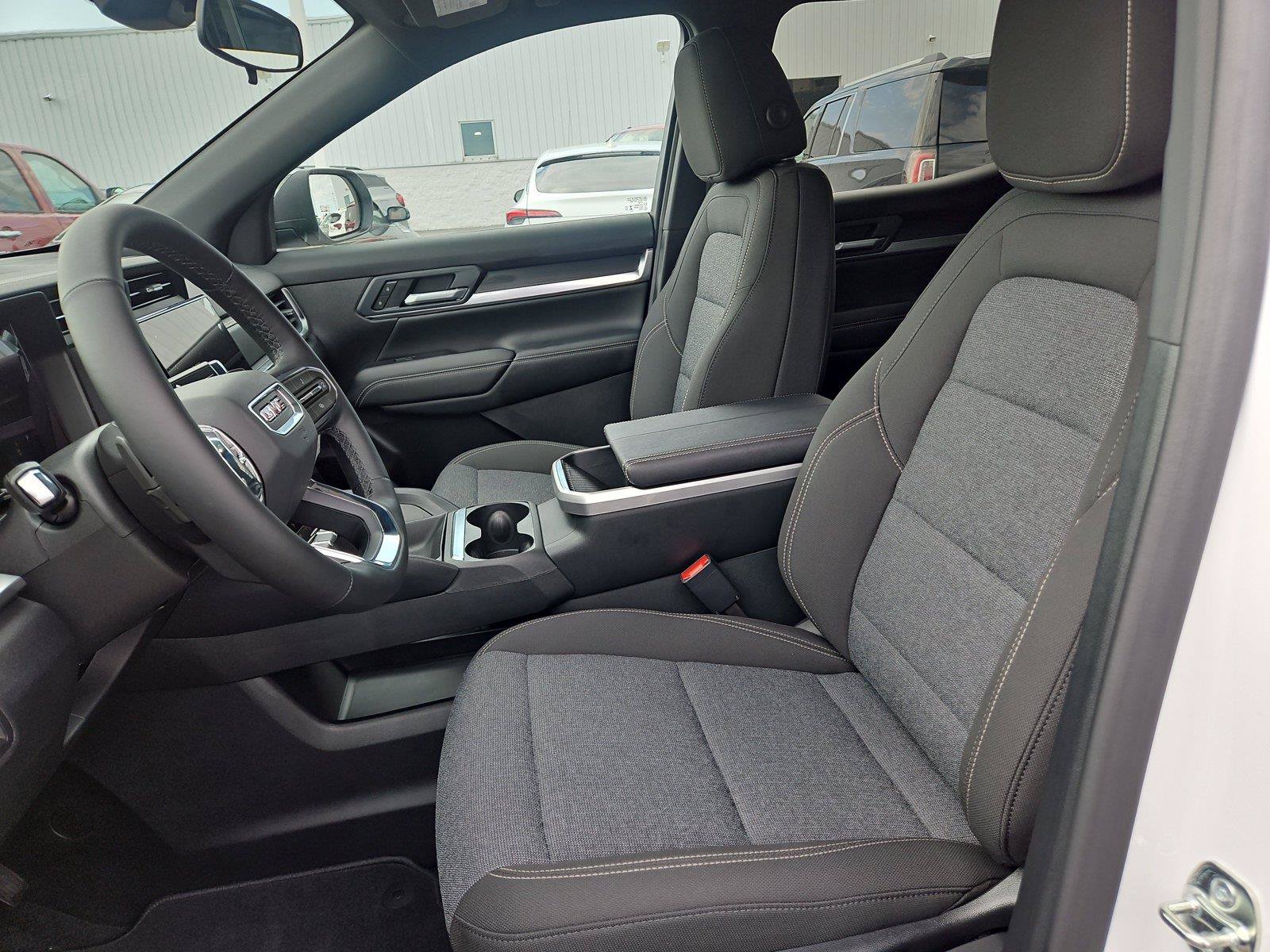 New 2027 GMC Terrain Elevation FWD image 17