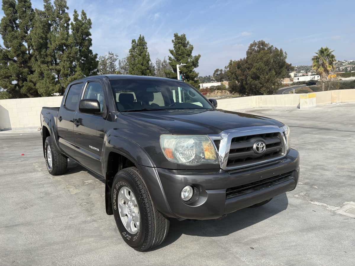 Used 2010 Toyota Tacoma PreRunner image 38