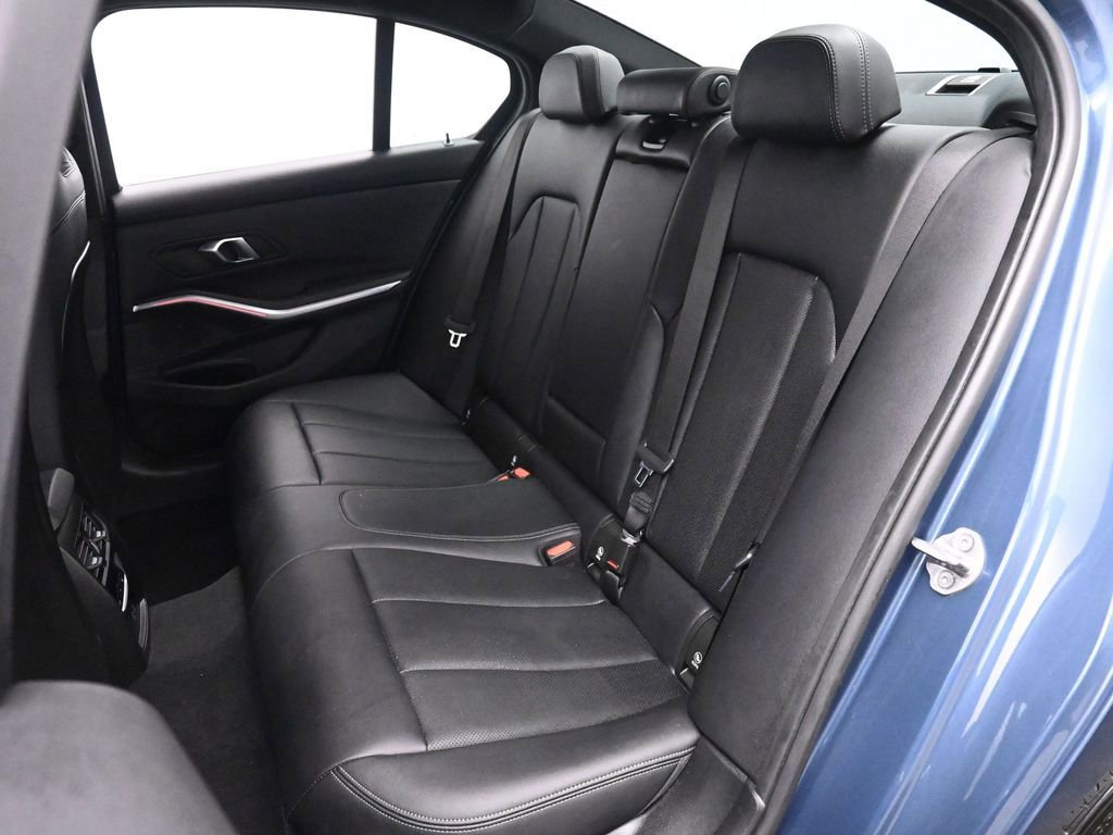 Used 2025 BMW 330i xDrive Sedan image 15