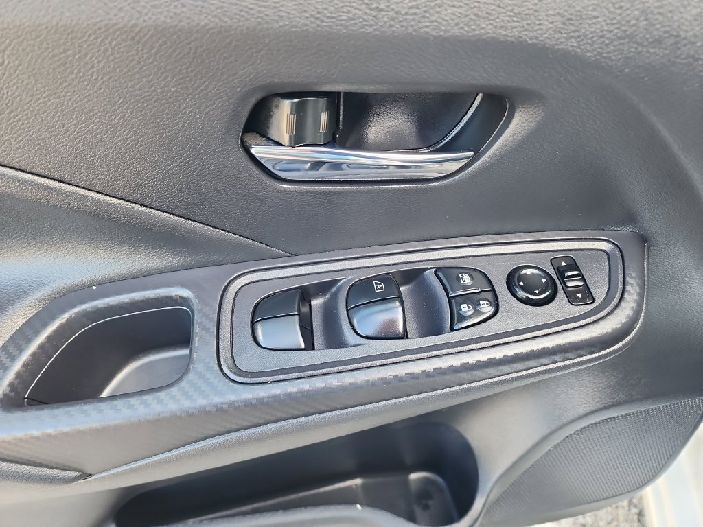 Used 2024 Nissan Versa SV FWD image 12