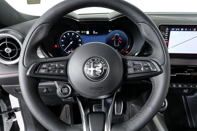 New 2026 Alfa Romeo Tonale w/ Red Premium Package image 9