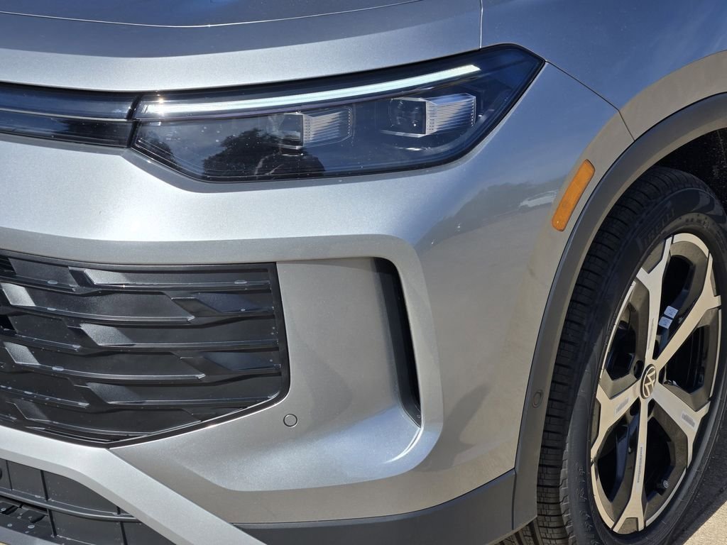 New 2026 Volkswagen Tiguan SE FWD image 6