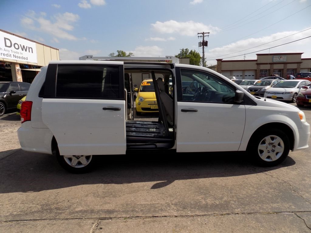 Used 2012 RAM C/V w/ UConnect Hands-Free Group image 14