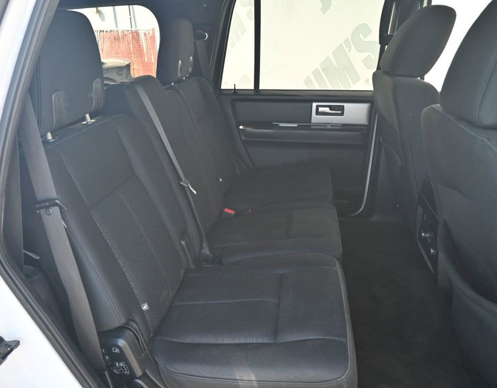 Used 2017 Ford Expedition XLT image 16