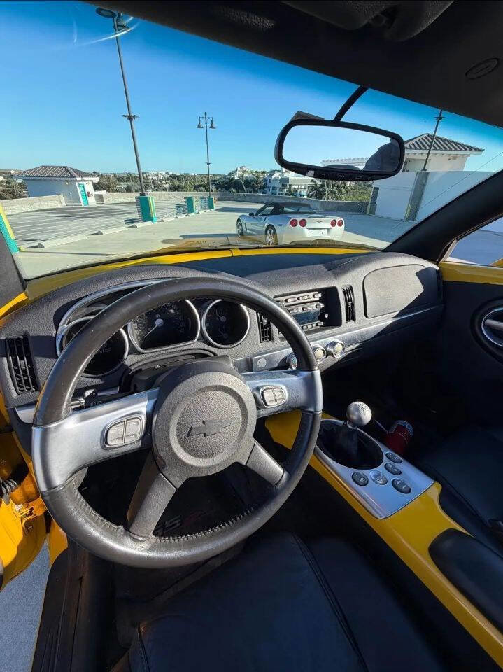 Used 2005 Chevrolet SSR LS 2dr Regular Cab Convertible w/ Preferred Equipment Group RWD image 11