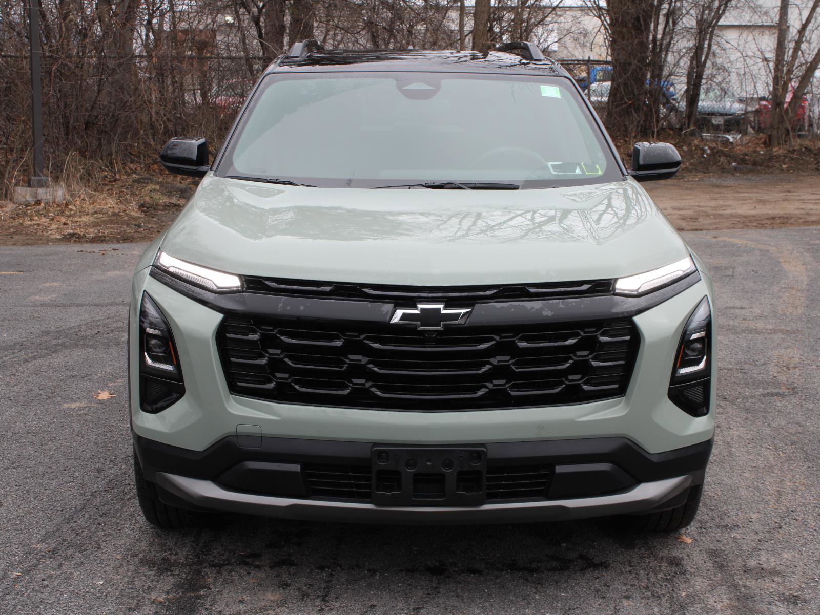 Used 2025 Chevrolet Equinox LT w/ Midnight Edition image 2