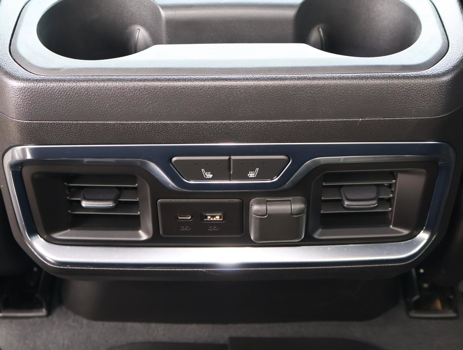 Used 2023 GMC Sierra 3500 AT4 w/ Gooseneck/5TH Wheel Package image 14