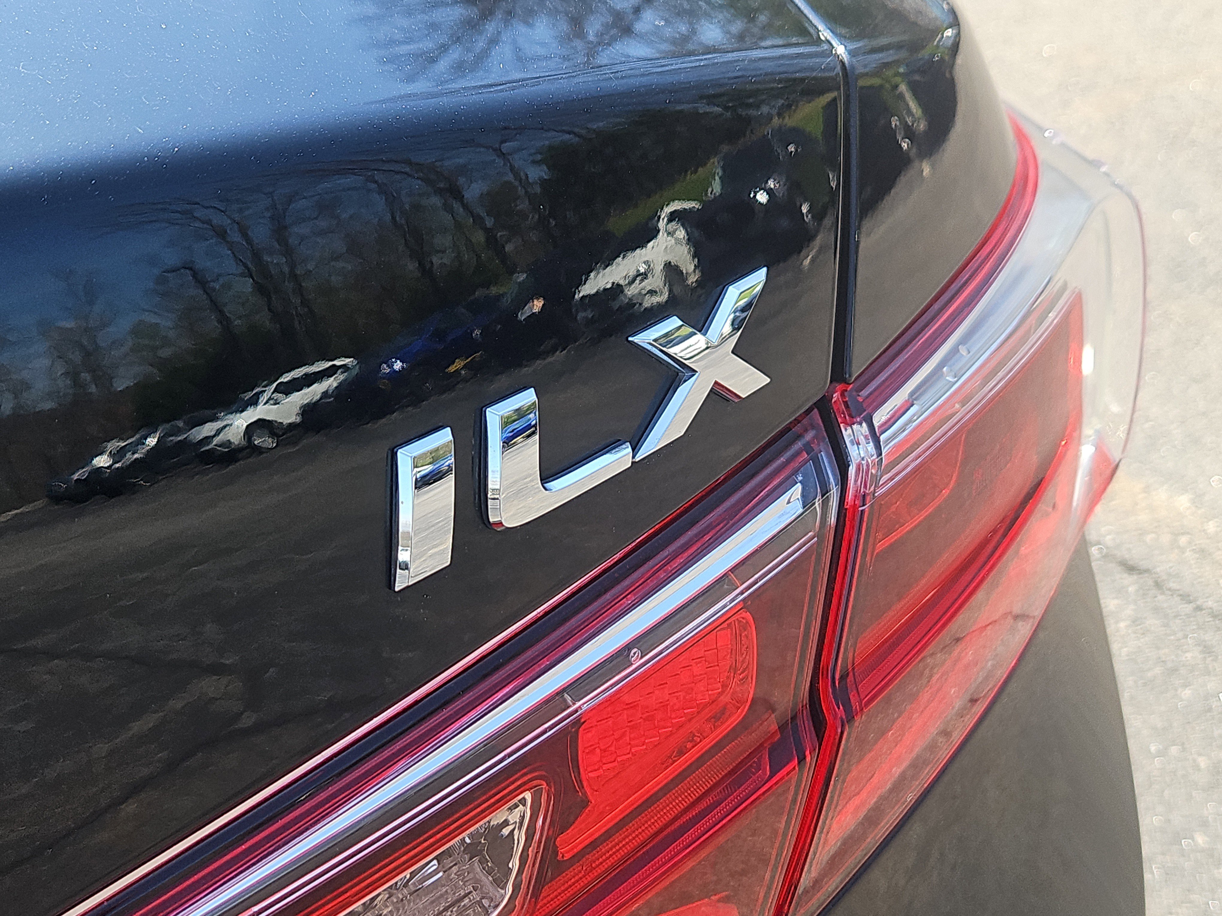 Used 2017 Acura ILX w/ Premium Package image 5