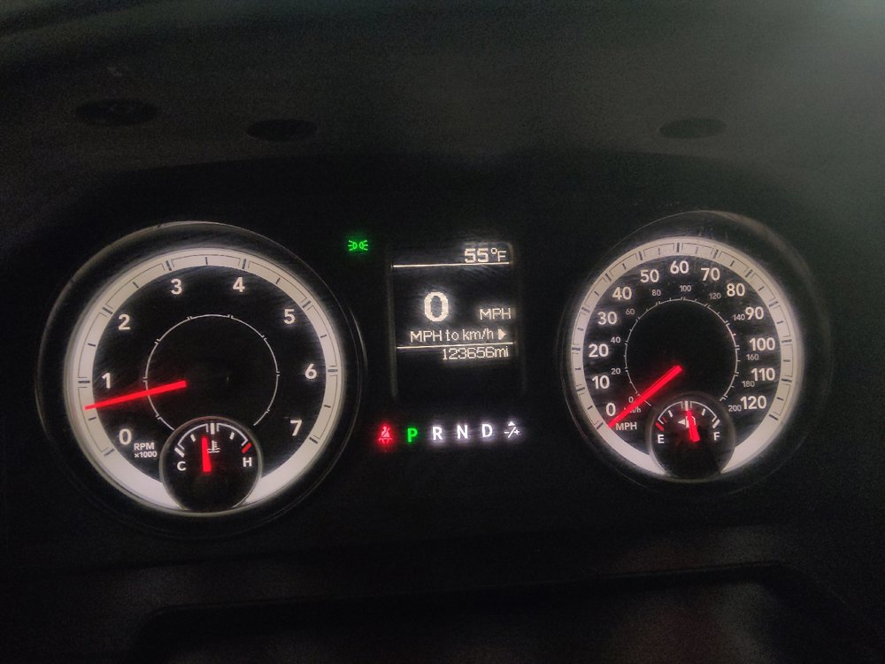Used 2014 RAM 1500 Express RWD image 23