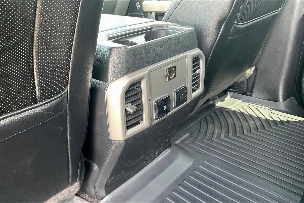 Used 2018 Ford F250 Lariat w/ Lariat Value Package AWD/4WD image 22