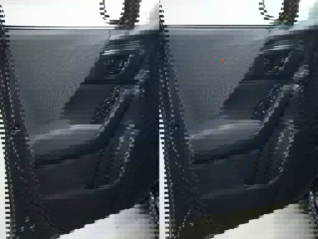 Used 2024 Subaru Crosstrek 2.0i Premium image 15