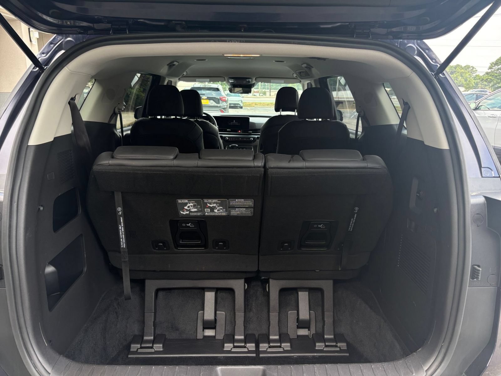 Used 2026 Kia Carnival FWD image 33
