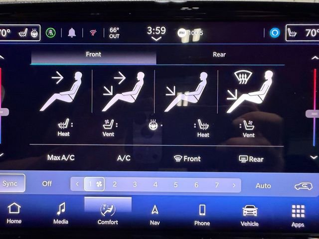 Used 2025 Chrysler Pacifica Limited image 47