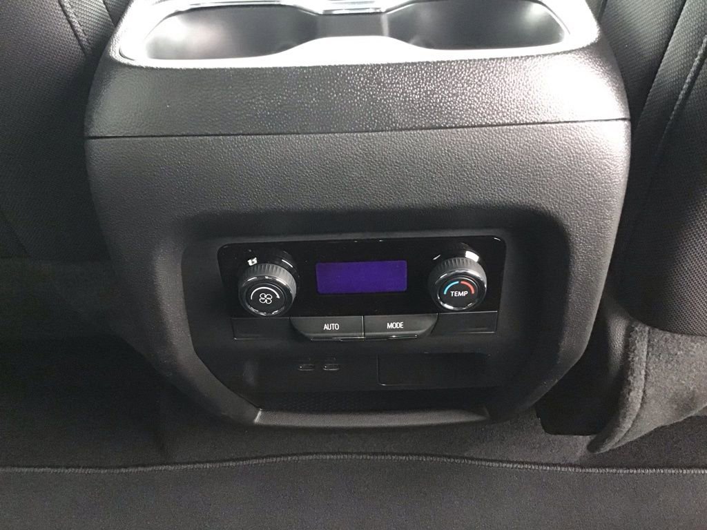 New 2026 Chevrolet Traverse LT image 23