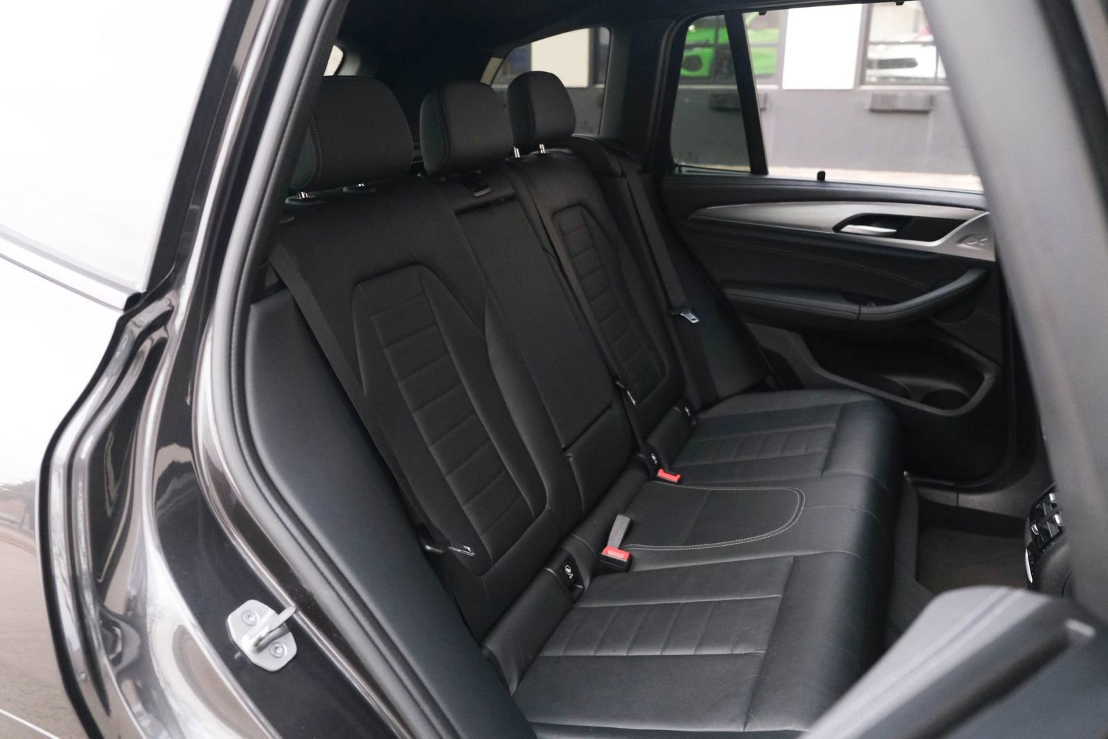 Used 2021 BMW X3 M40i w/ Premium Package image 32