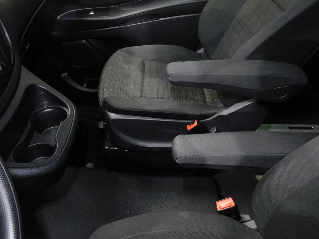 Used 2019 Mercedes-Benz Metris Passenger image 31