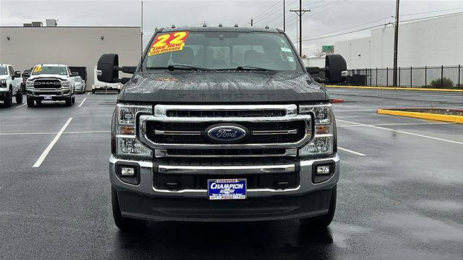 Used 2022 Ford F250 Lariat image 2