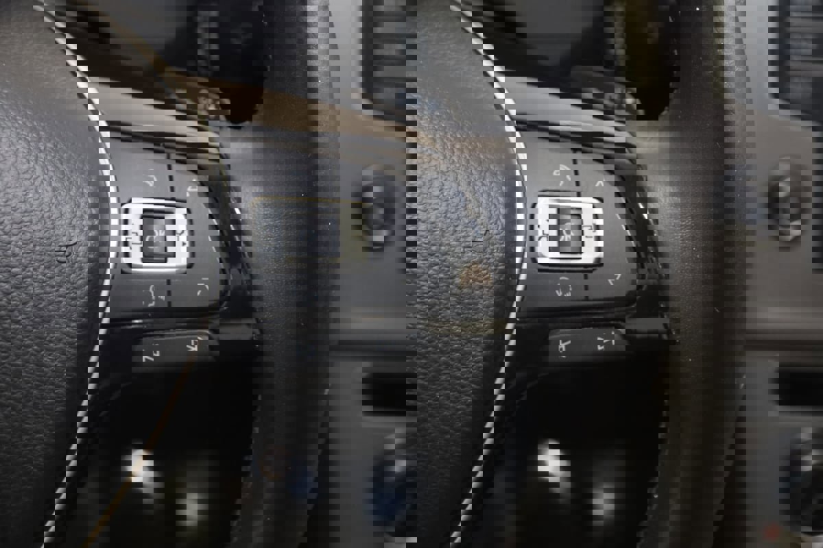 Used 2017 Volkswagen Golf Wolfsburg Edition image 33