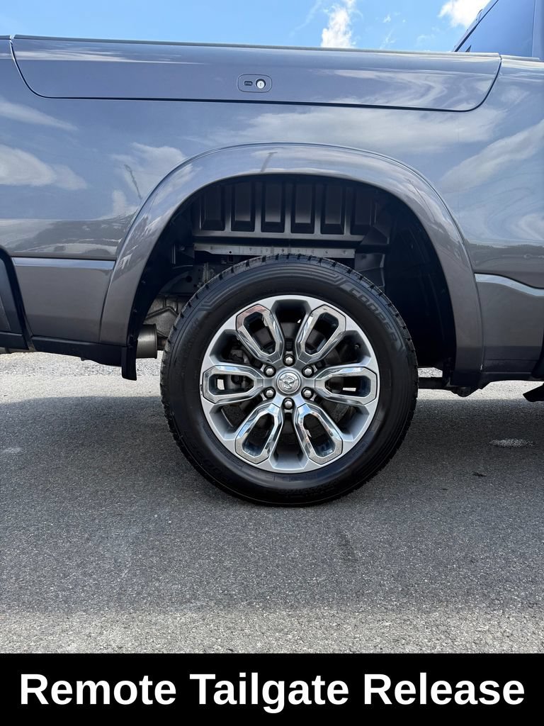 Used 2019 RAM 1500 Laramie AWD/4WD image 13