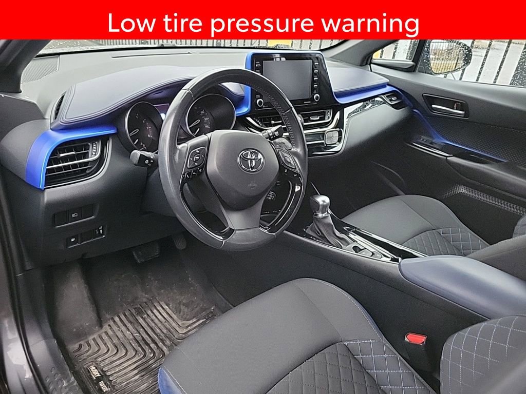 Used 2021 Toyota C-HR XLE image 7