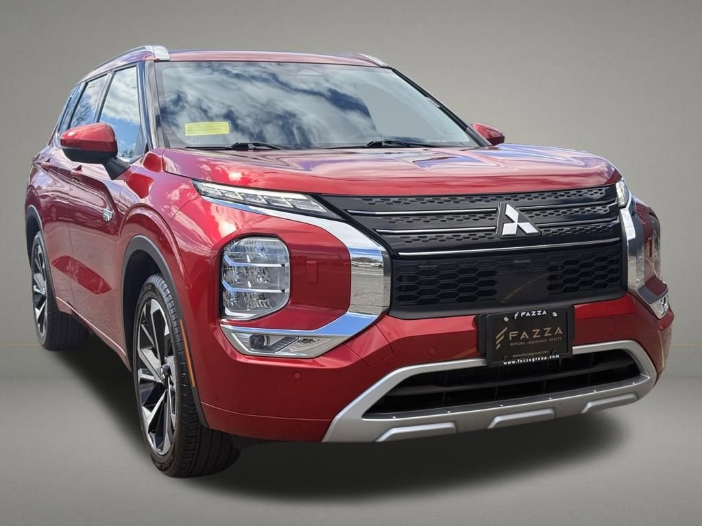 Used 2024 Mitsubishi Outlander SEL Black Edition image 8