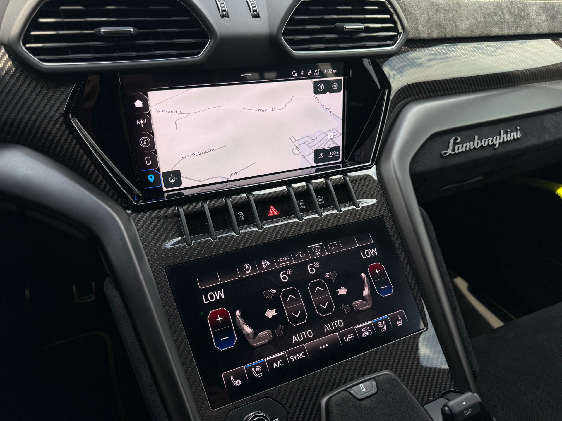 Used 2023 Lamborghini Urus Performante AWD/4WD image 45