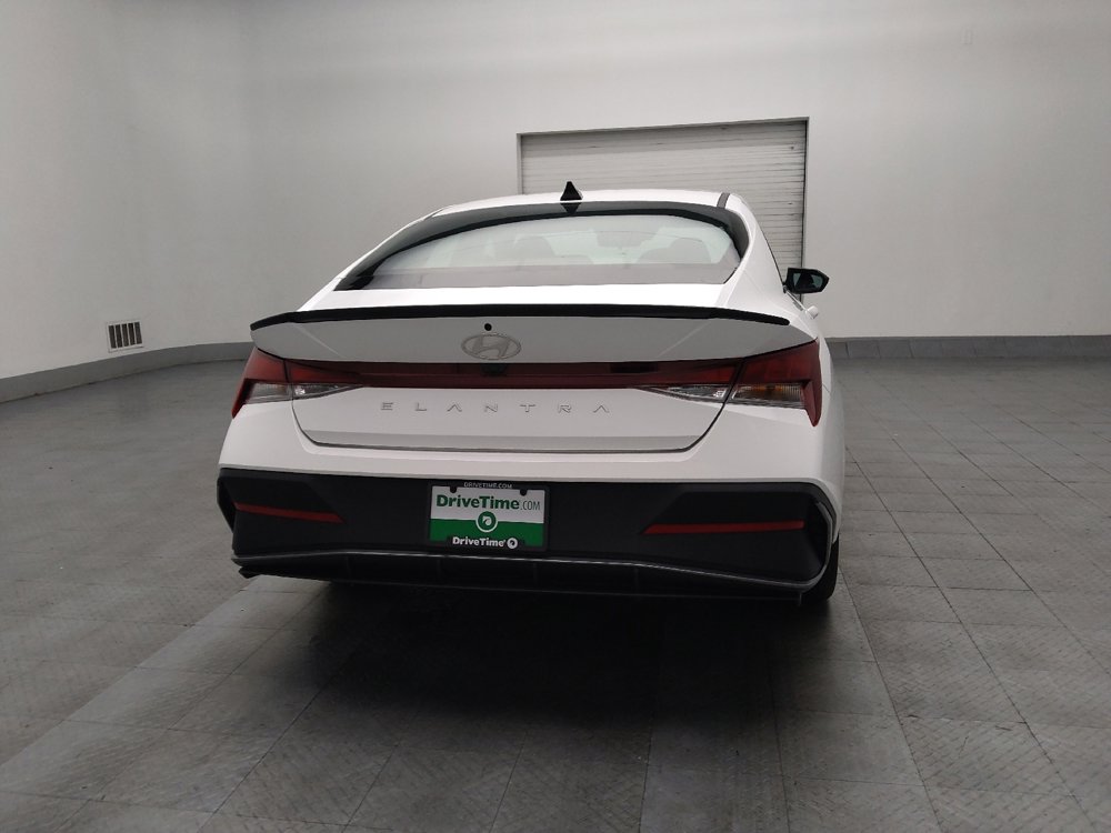 Used 2025 Hyundai Elantra Sport image 7