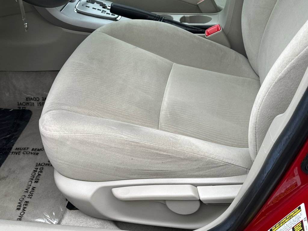 Used 2013 Toyota Corolla LE image 17