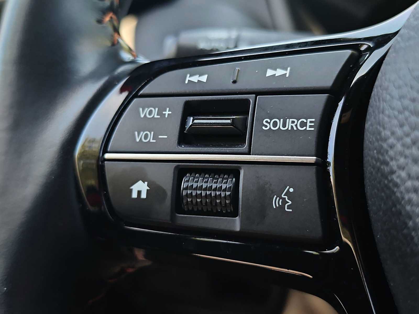 Used 2025 Honda HR-V Sport image 25