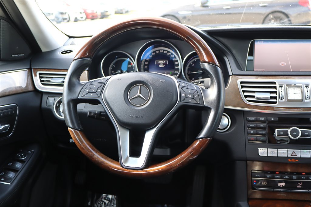 Used 2014 Mercedes-Benz E 250 BlueTEC Sedan image 14