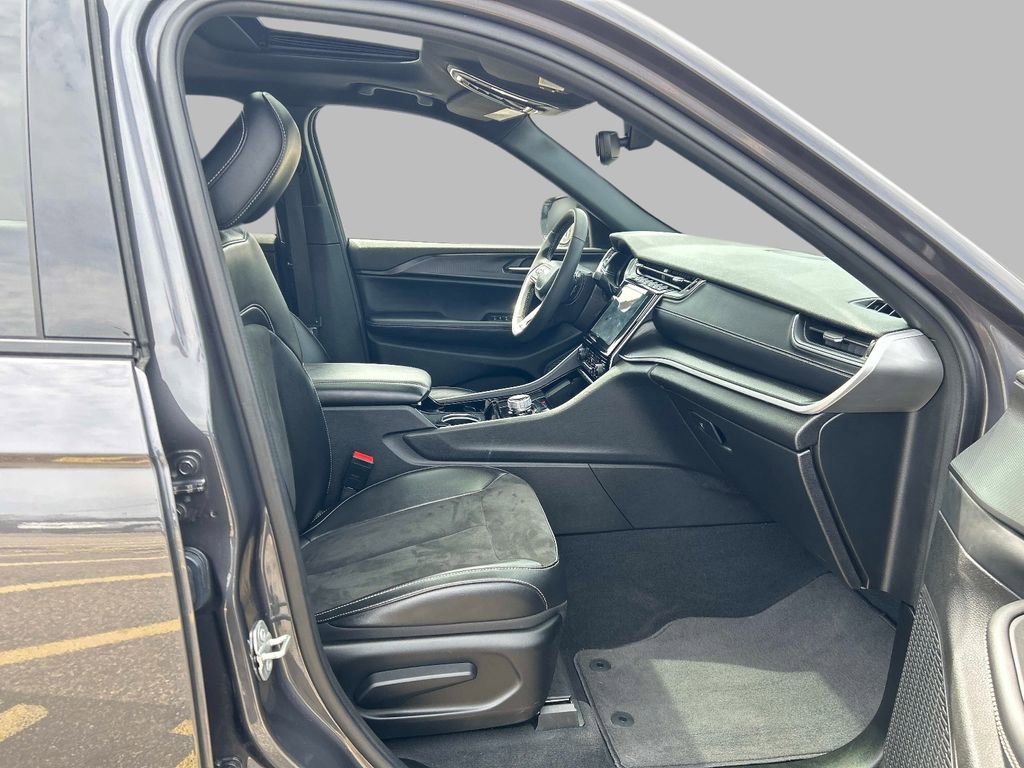 Certified 2023 Jeep Grand Cherokee L Laredo AWD/4WD image 21