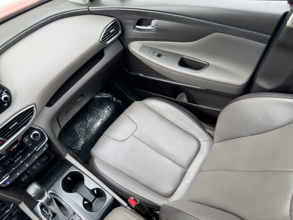 Used 2020 Hyundai Santa Fe Limited image 17