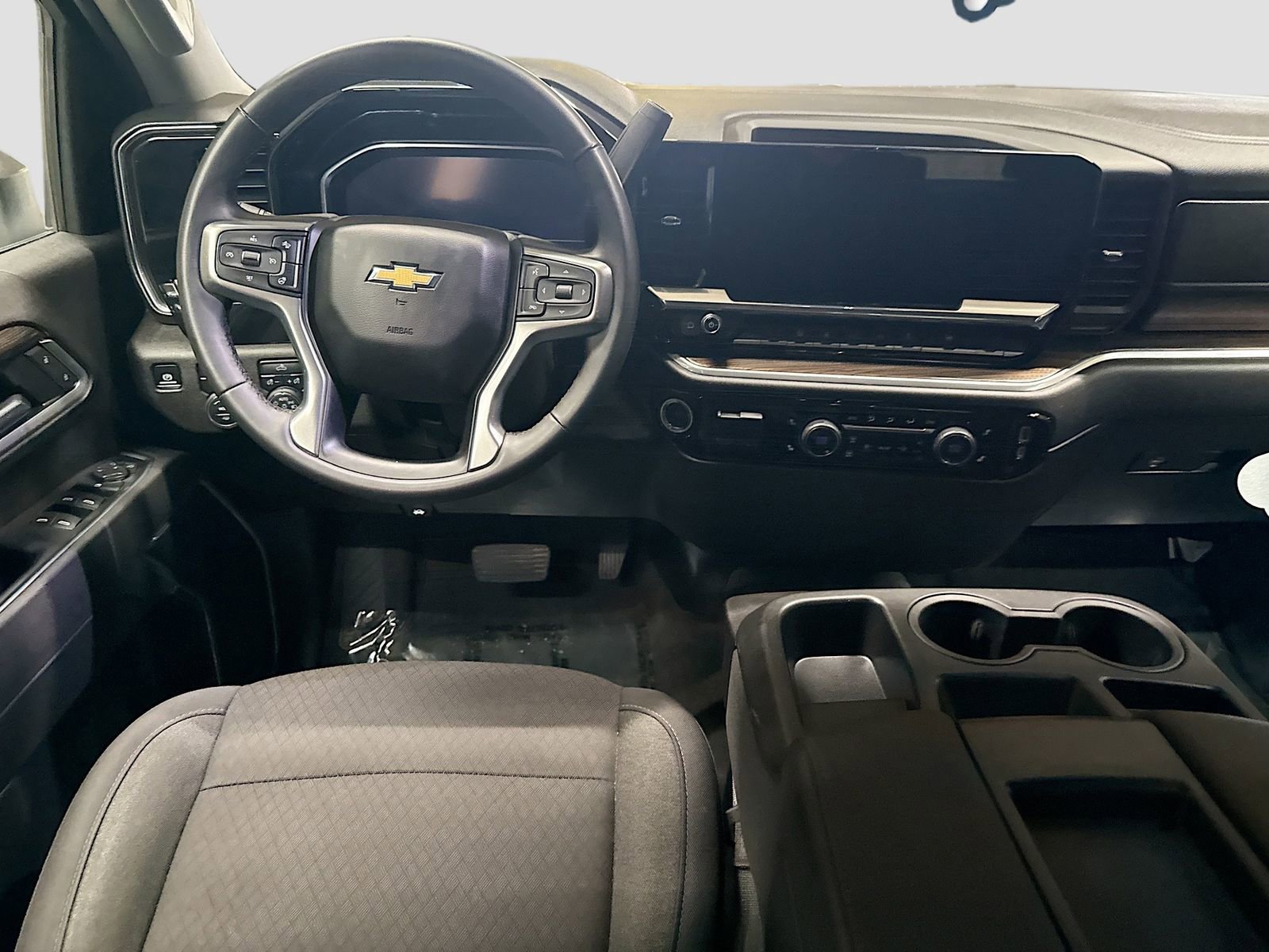 Used 2025 Chevrolet Silverado 2500 LT w/ Convenience Package image 24