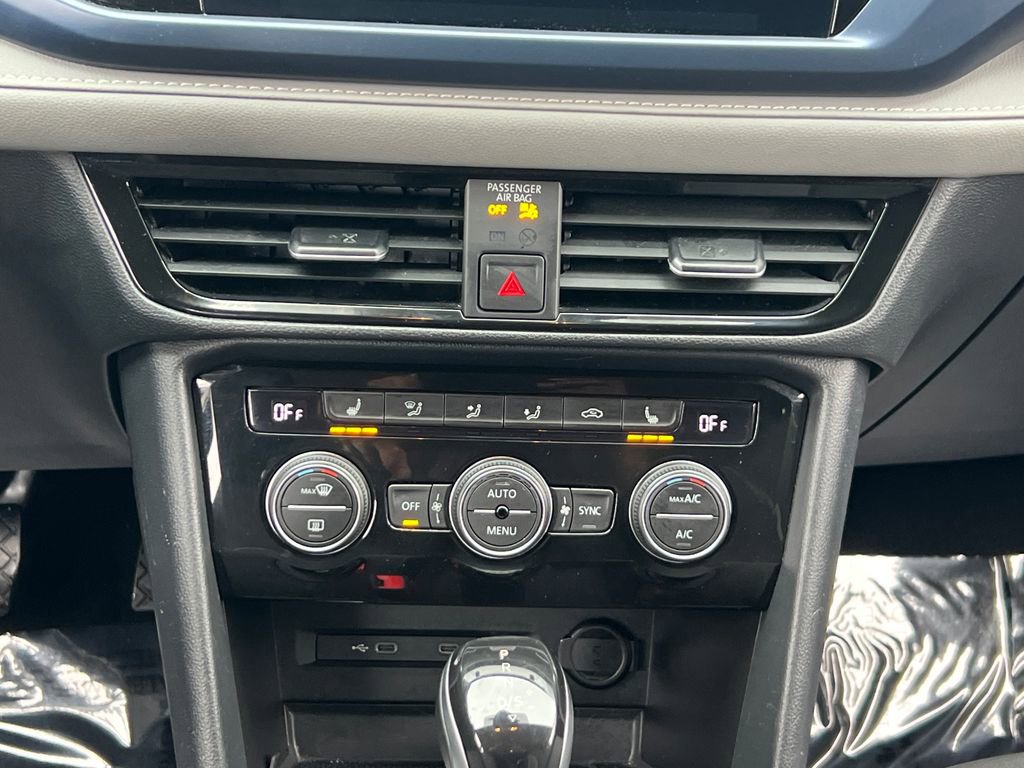 Used 2024 Volkswagen Taos SE image 24