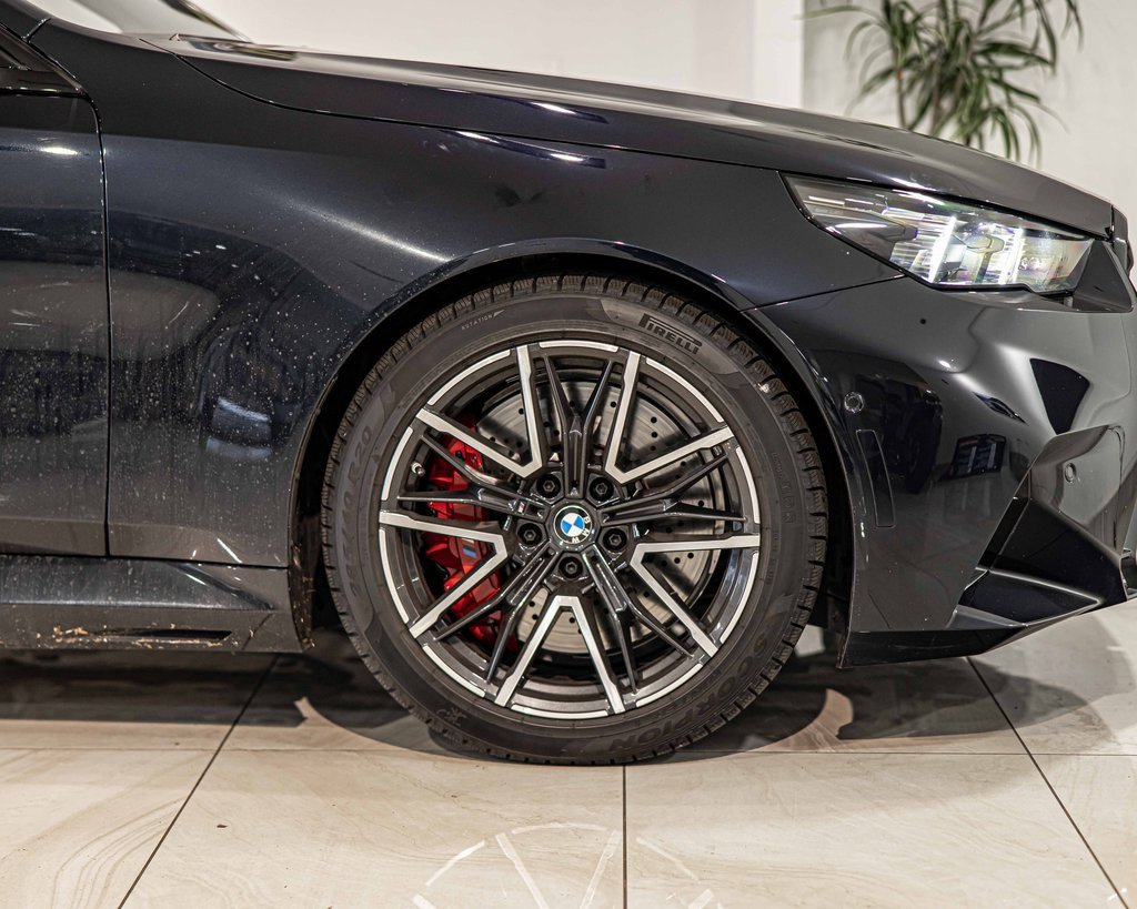 Used 2025 BMW M5 w/ Carbon Package image 10