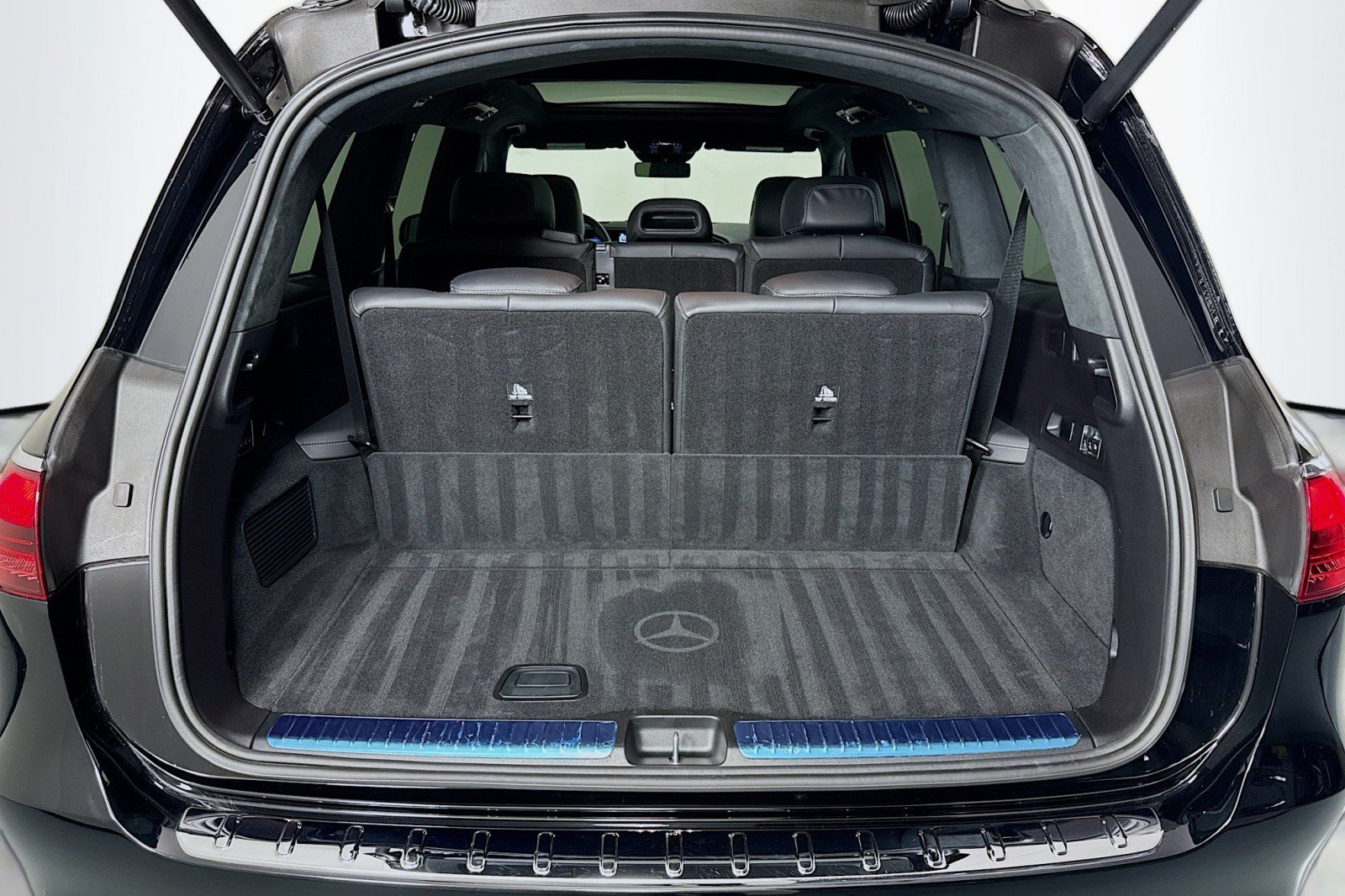 Certified 2025 Mercedes-Benz GLS 63 AMG 4MATIC image 24
