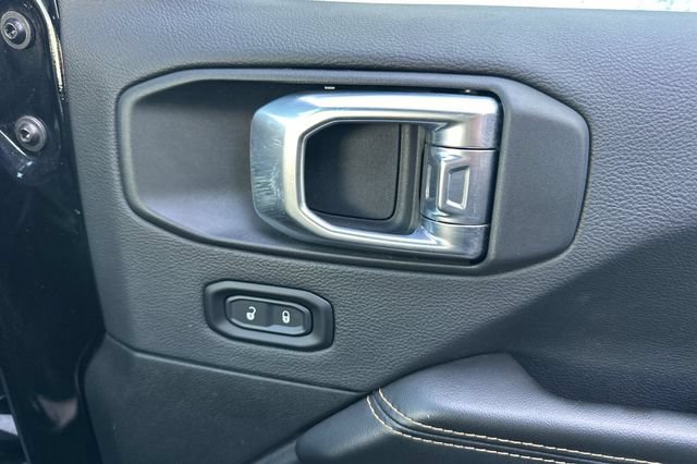 Used 2024 Jeep Wrangler Unlimited Sahara AWD/4WD image 20