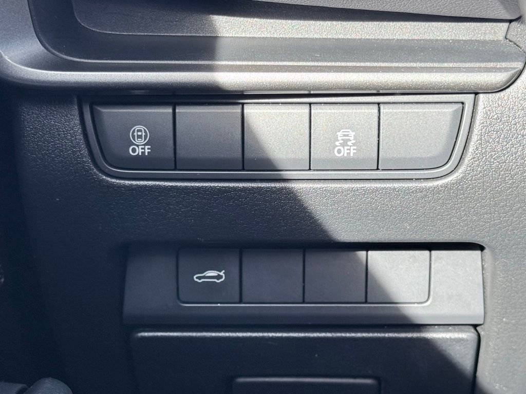 Used 2023 MAZDA MAZDA3 s image 11