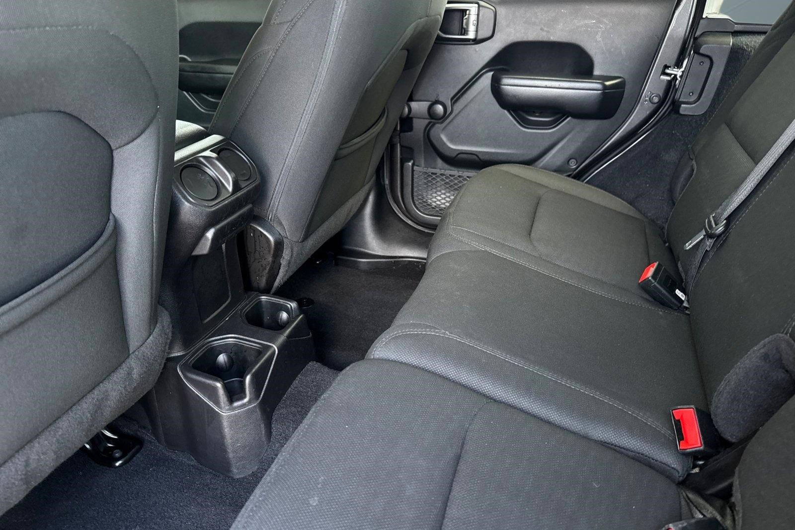 Used 2019 Jeep Wrangler Unlimited Sport AWD/4WD image 26