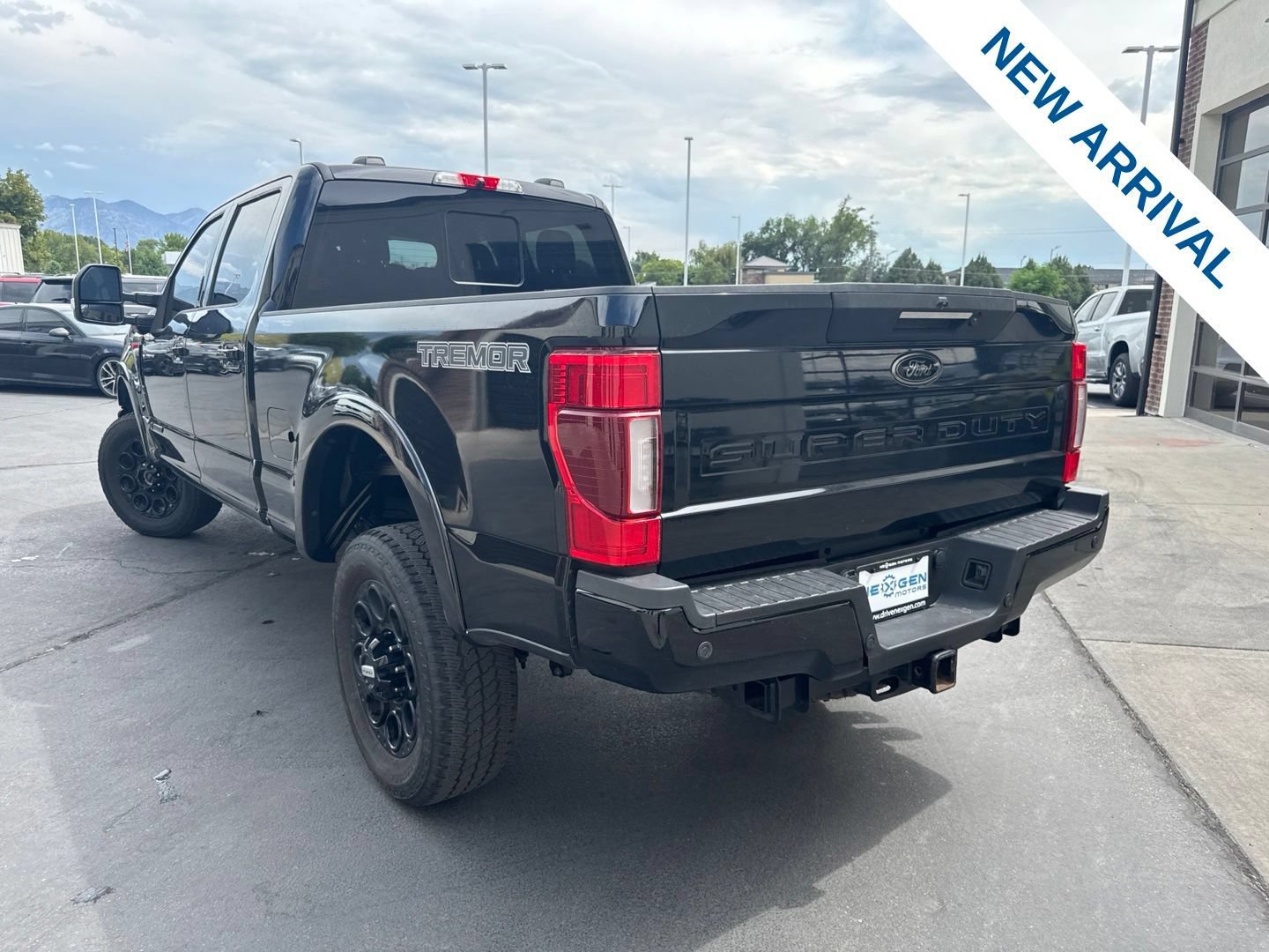 Used 2022 Ford F350 Lariat w/ Tremor Off-Road Package AWD/4WD image 6