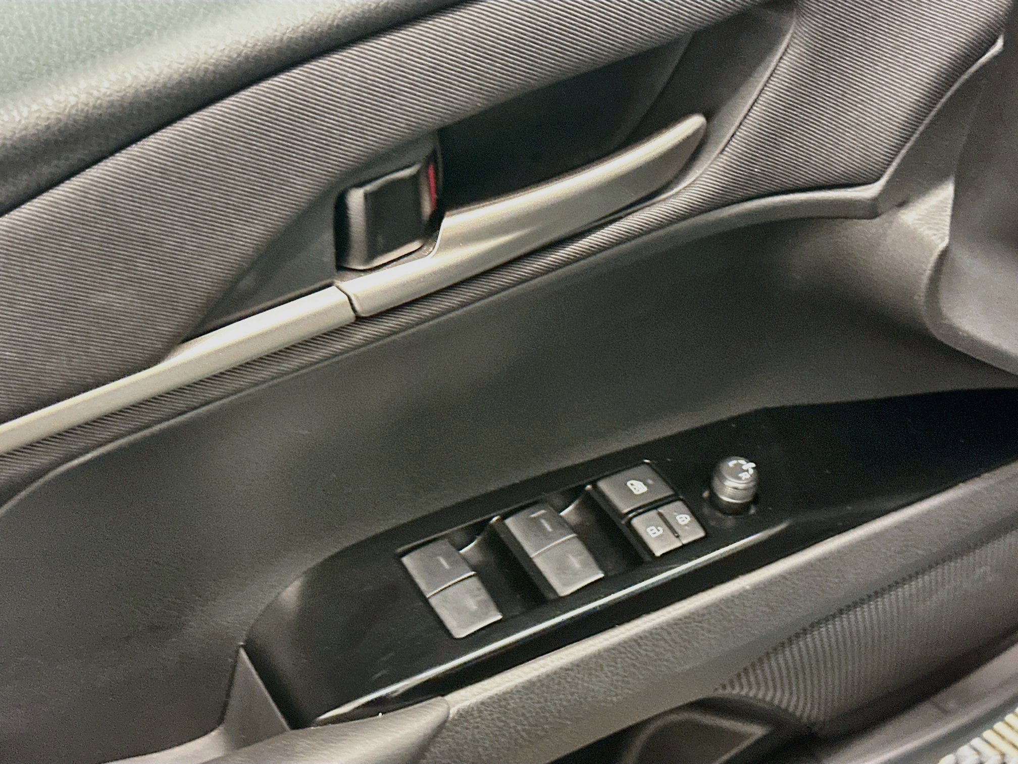 Used 2025 Toyota Camry LE FWD image 15