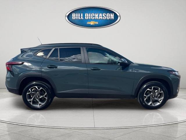Used 2025 Chevrolet Trax LT FWD image 10