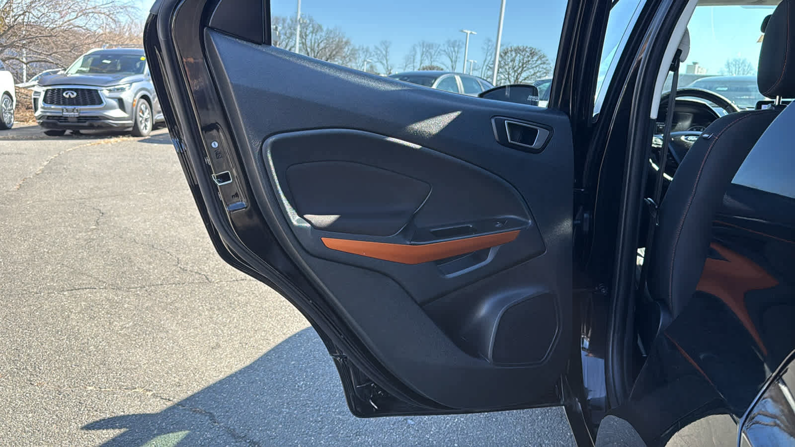 Used 2021 Ford EcoSport SE w/ SE Convenience Package image 24