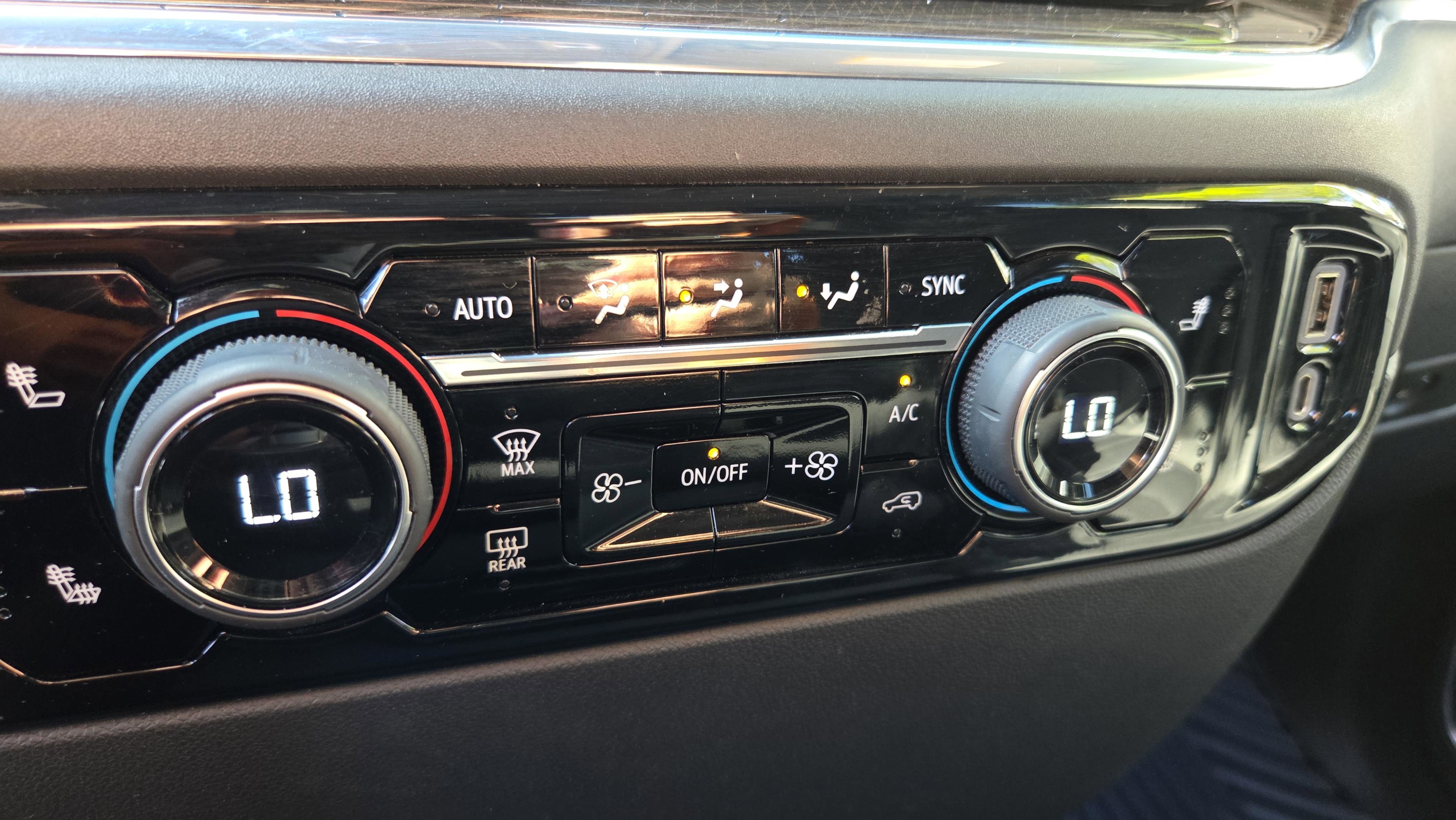 Used 2023 Chevrolet Silverado 1500 LT image 25