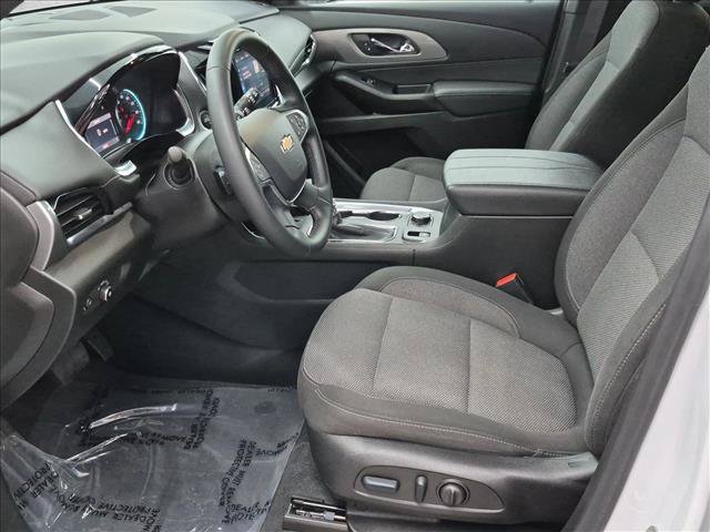 Used 2023 Chevrolet Traverse LT FWD image 11