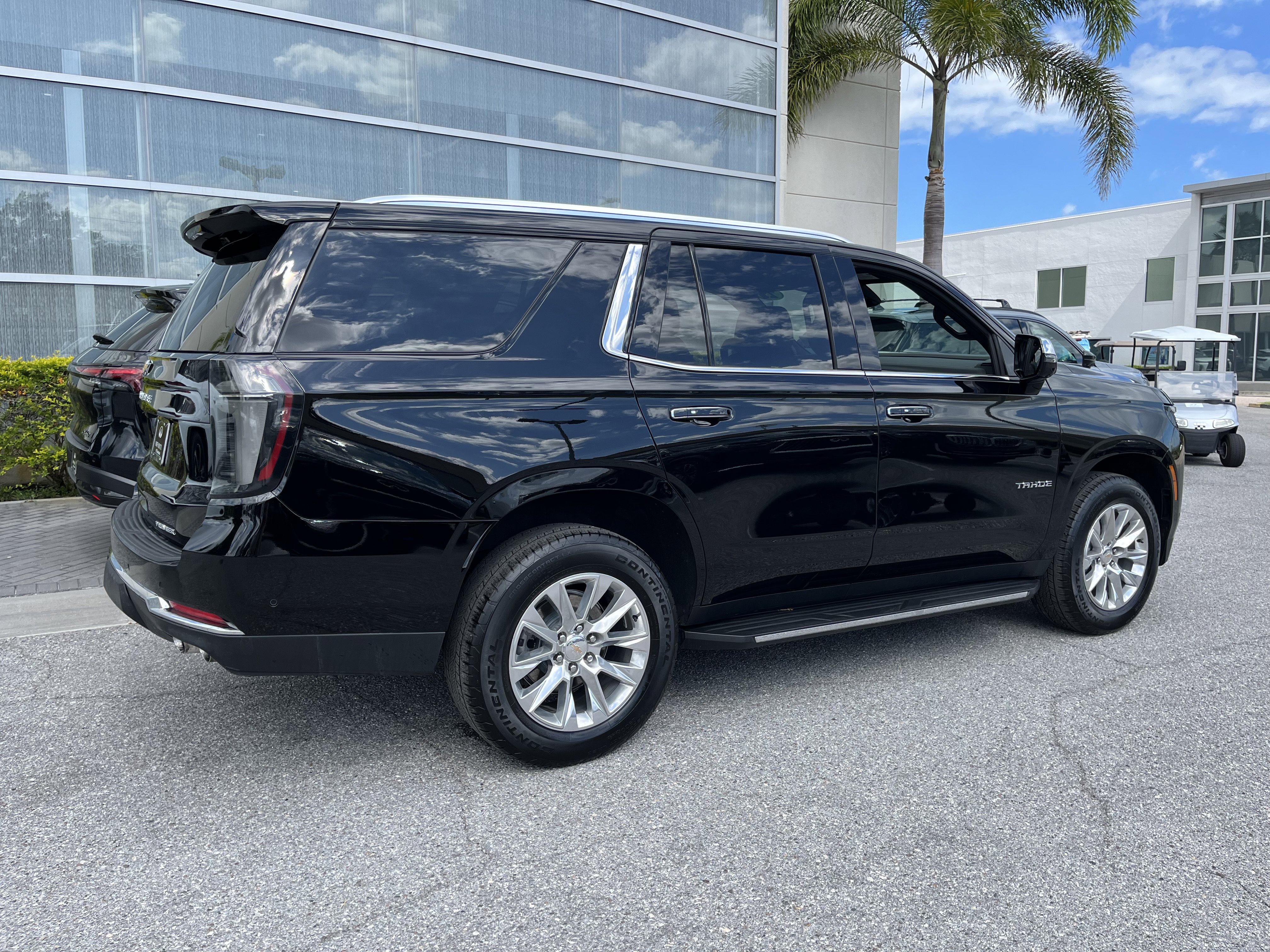 Used 2025 Chevrolet Tahoe Premier RWD image 8