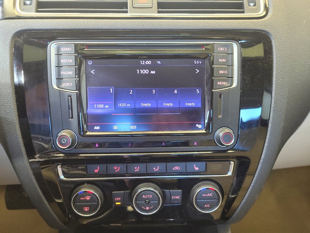 Used 2016 Volkswagen Jetta SEL Premium image 25