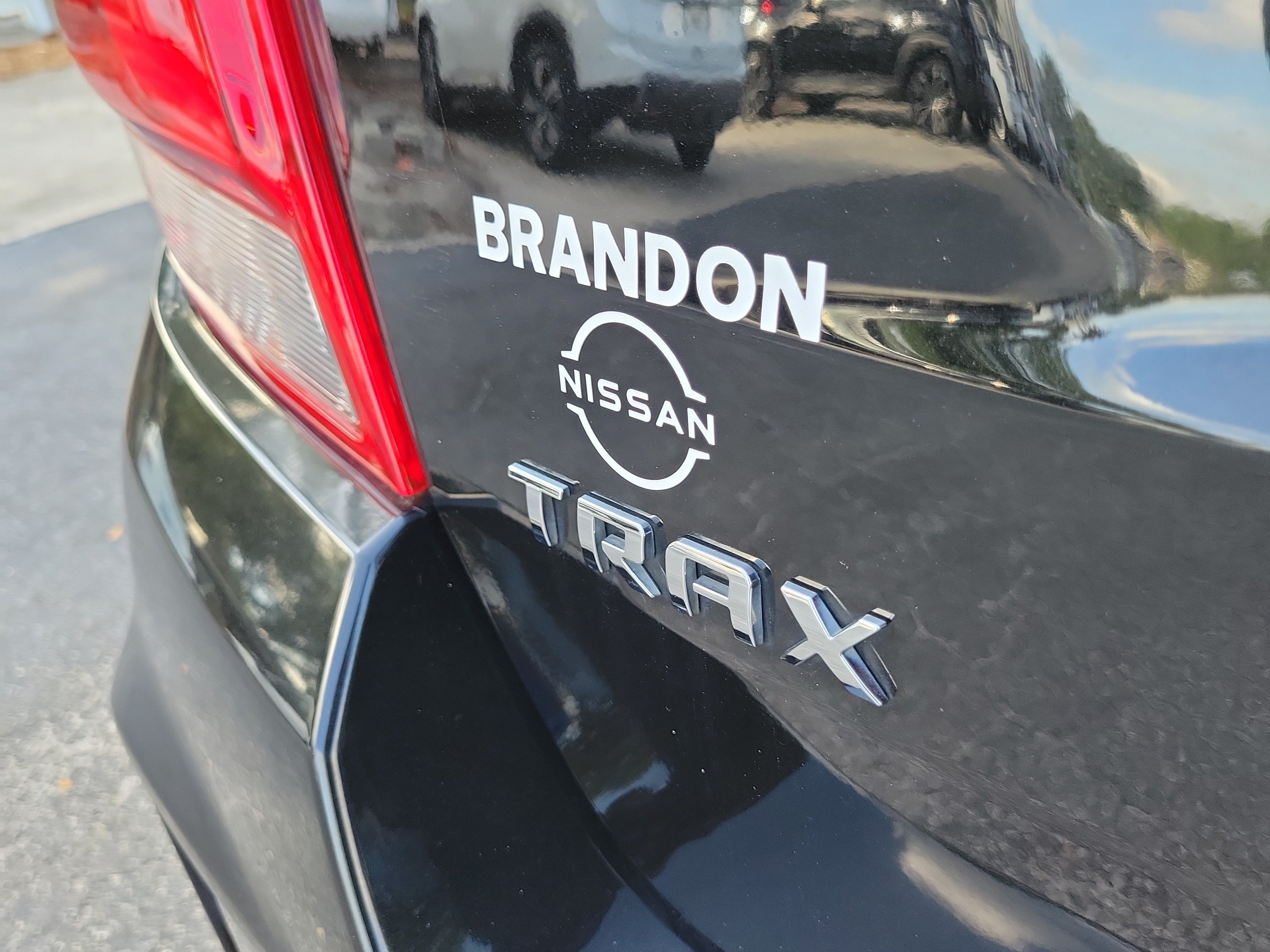 Used 2020 Chevrolet Trax LT w/ Driver Confidence Package FWD image 8